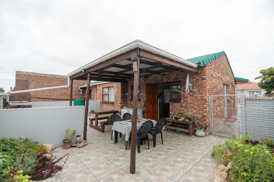 4 Bedroom Property for Sale in Humewood Extension Eastern Cape